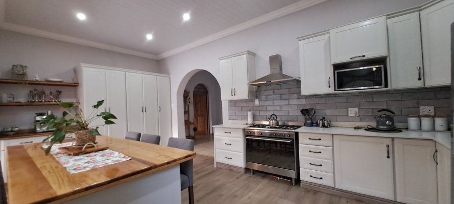 6 Bedroom Property for Sale in Eureka Free State